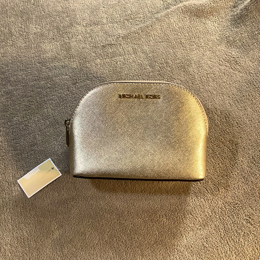 Michael Kor| Large Travel Pouch - Pale Gold